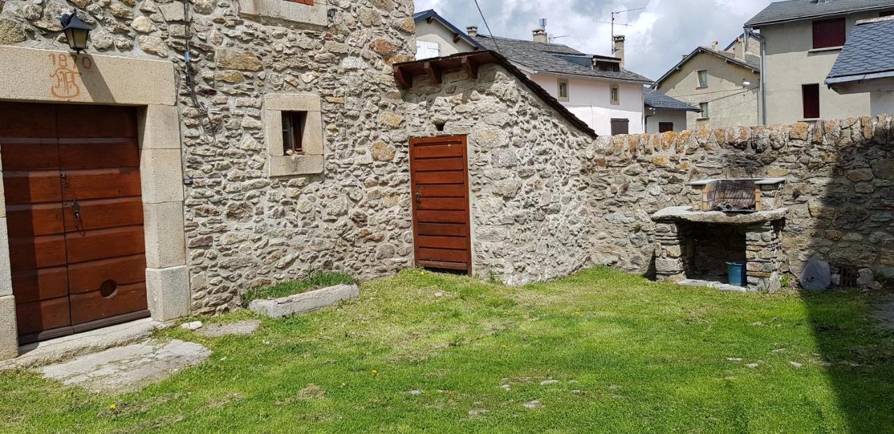 Maison de caractère en pierre Cal blanic Saint-Pierre-dels-Forcats Exterior foto