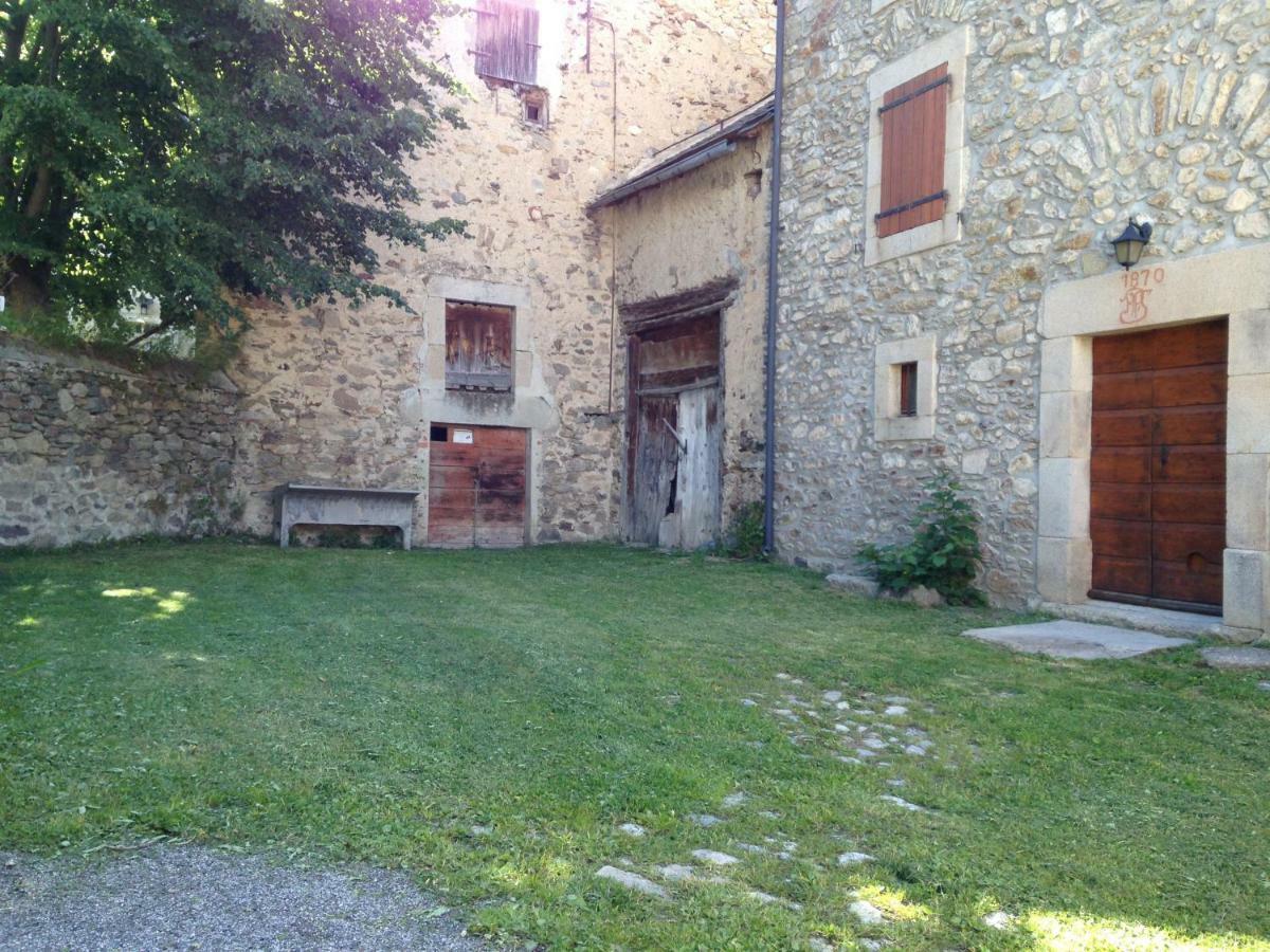 Maison de caractère en pierre Cal blanic Saint-Pierre-dels-Forcats Exterior foto